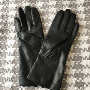 Leather gloves 🧤